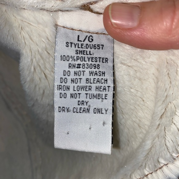 Ci Sono Women’s Sherpa Vest - Picture 5 of 6